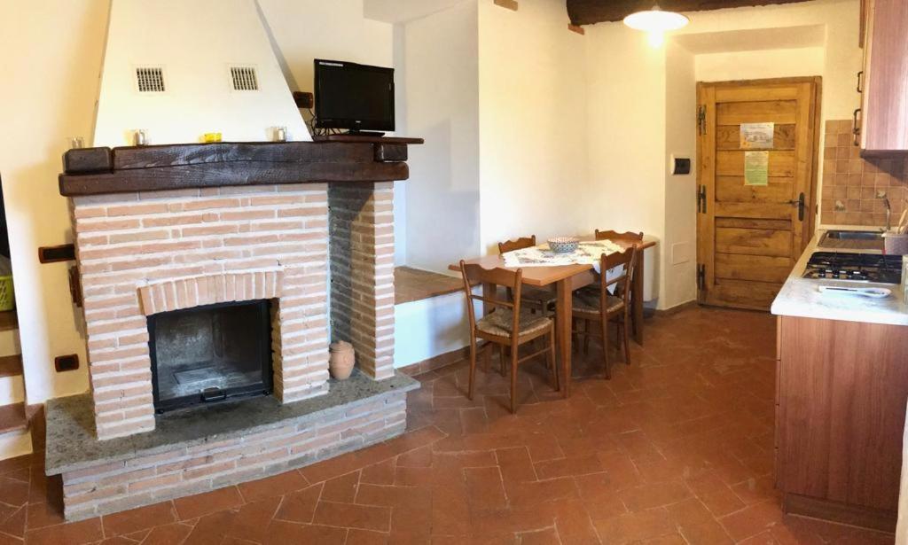 Agriturismo Podere Casano Radicofani Ngoại thất bức ảnh